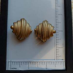 Erwin Pearl Brushed Gold Tone Ridged Clip On Earrings
